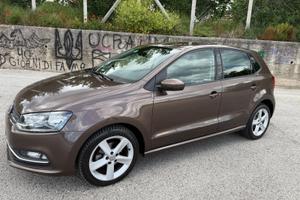 Volkswagen Polo V 2014 5p 1.4 tdi Comfortline