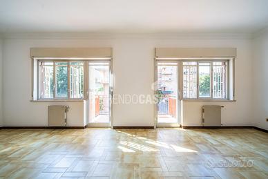 5 vani 120 mq con Posto Auto e Cantina Residence