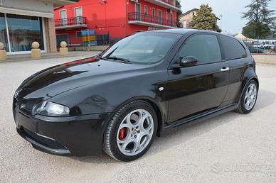 Alfa Romeo 147 3.2 GTA manuale nero
