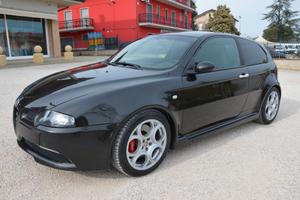 Alfa Romeo 147 3.2 GTA manuale nero