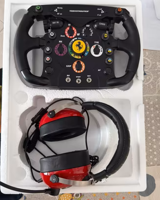 Thrustmaster Scuderia Ferrari F1 (Headset + Wheel)