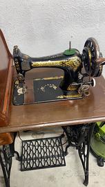 Vecchia macchina da cucire del 1900 dimia nonna