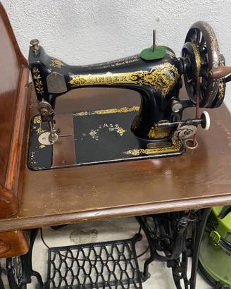 Vecchia macchina da cucire del 1900 dimia nonna