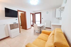 Mini + studio con cortiletto privato