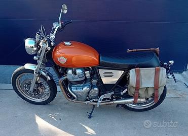 Royal Enfield Interceptor ROYAL ENFIELD INTER...