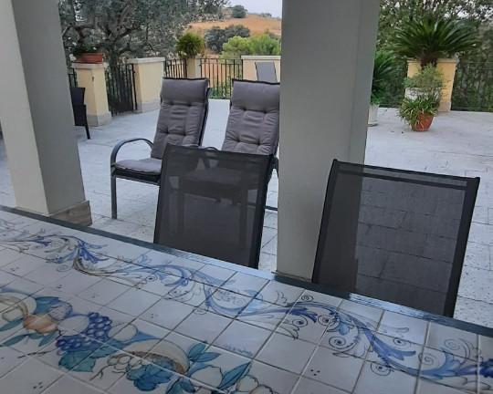 Quadrilocale ristrutturato, villetta