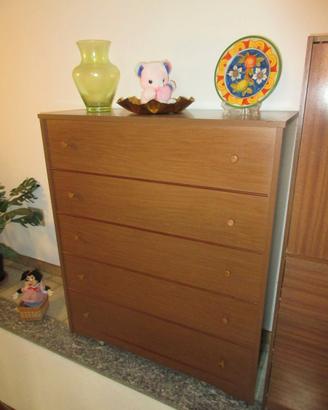 ARREDAMENTO Letto materasso e rete Sedie Tavolo