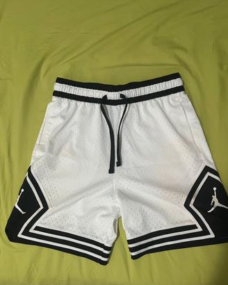 3 pantaloni jordan taglia S