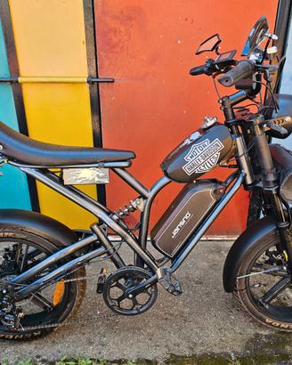 BICICLETTA ELETTRICA CUSTOM