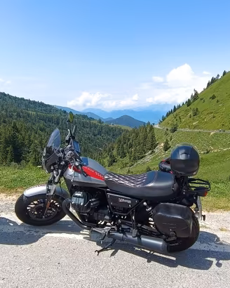 Moto Guzzi V9 - 2017