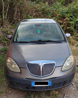 Lancia Musa 1.3 Multijet Platino (2005) – 70 CV