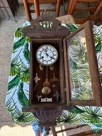 Orologio a pendolo antico da