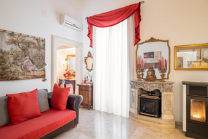 Casa centralissima con fotovoltaico