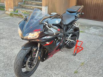Yamaha R1 2003