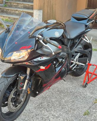 Yamaha R1 2003