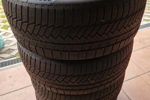 N° 4 gomme 225 50 R17 H XL - USATE