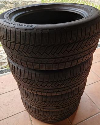 N° 4 gomme 225 50 R17 H XL - USATE