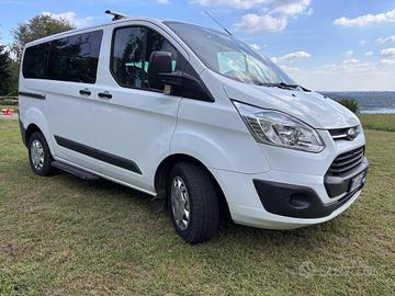Ford Tourneo Custom 