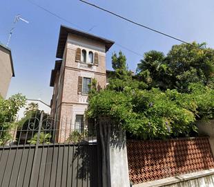 Immobile in asta di 542 m² con più di 5 locali e b
