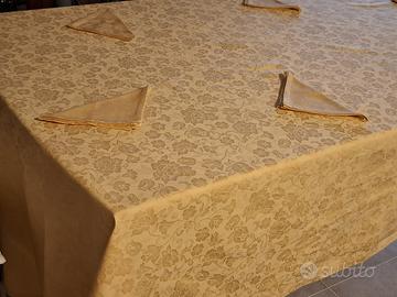 Tovaglia in puro cotone giallo oro