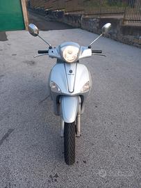 piaggio liberty 200