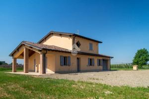 VILLA SINGOLA A MODENA