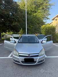 Opel astra H