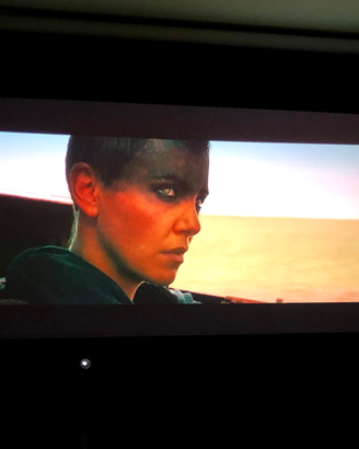 Telo proiezione motorizzato 95 pollici