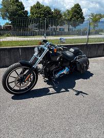 HARLEY DAVIDSON BREAKOUT 103