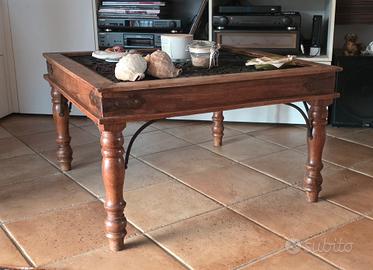 Tavolino arte povera