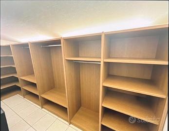 Scaffalatura per cabina armadio o negozio