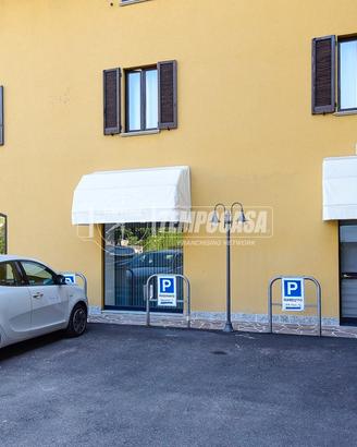 Ufficio a Erba Via Alessandro Volta 3 locali