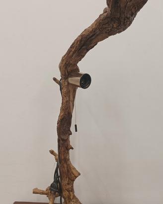 lampada in legno 