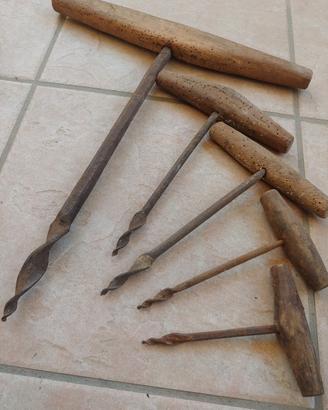 vecchi attrezzi da lavoro 