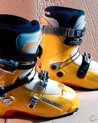 Scarponi da scialpinismo donna Scarpa Magic tg 24