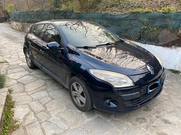 Renault Megane 1.6 benzina - LEGGI BENE