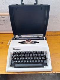 Macchina da scrivere triumph contessa