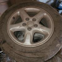 cerchi e gomme toyota raw4