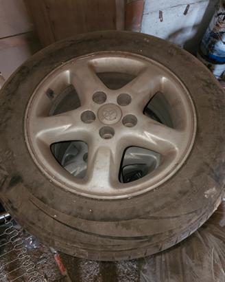 cerchi e gomme toyota raw4