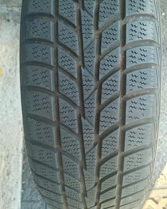 2 gomme usate invernali