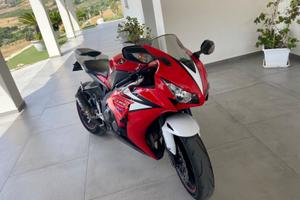 Honda cbr 1000 rr