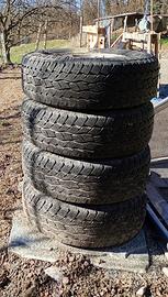 Treno gomme Mitsubishi L200 con cerchi e bull bar