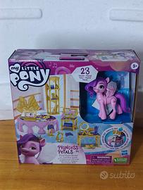 My Little Pony Princess Petals Royal Room Reveal