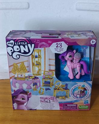 My Little Pony Princess Petals Royal Room Reveal