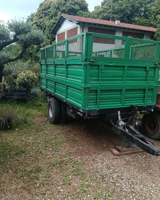 Rimorchio agricolo forestale trazionato