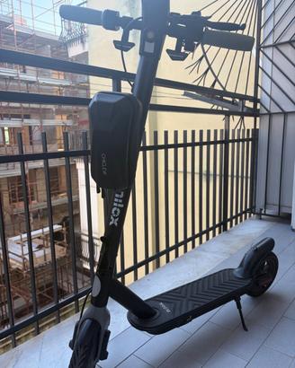 Monopattino elettrico modello nilox s1 nero