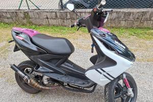 scuter 50 aerox anno 2015
