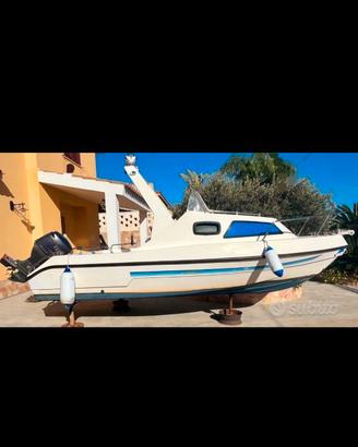 Barca con motore yahmaa 4 tempi