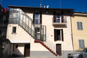 Bilocale arredato con posto auto