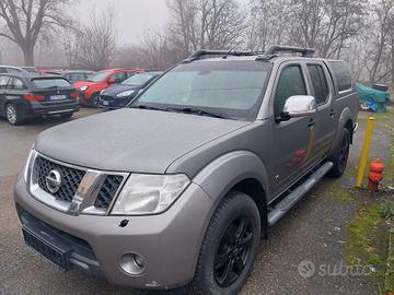 Nissan Navara 3.0 dCi 4 porte Double Cab LE V6
